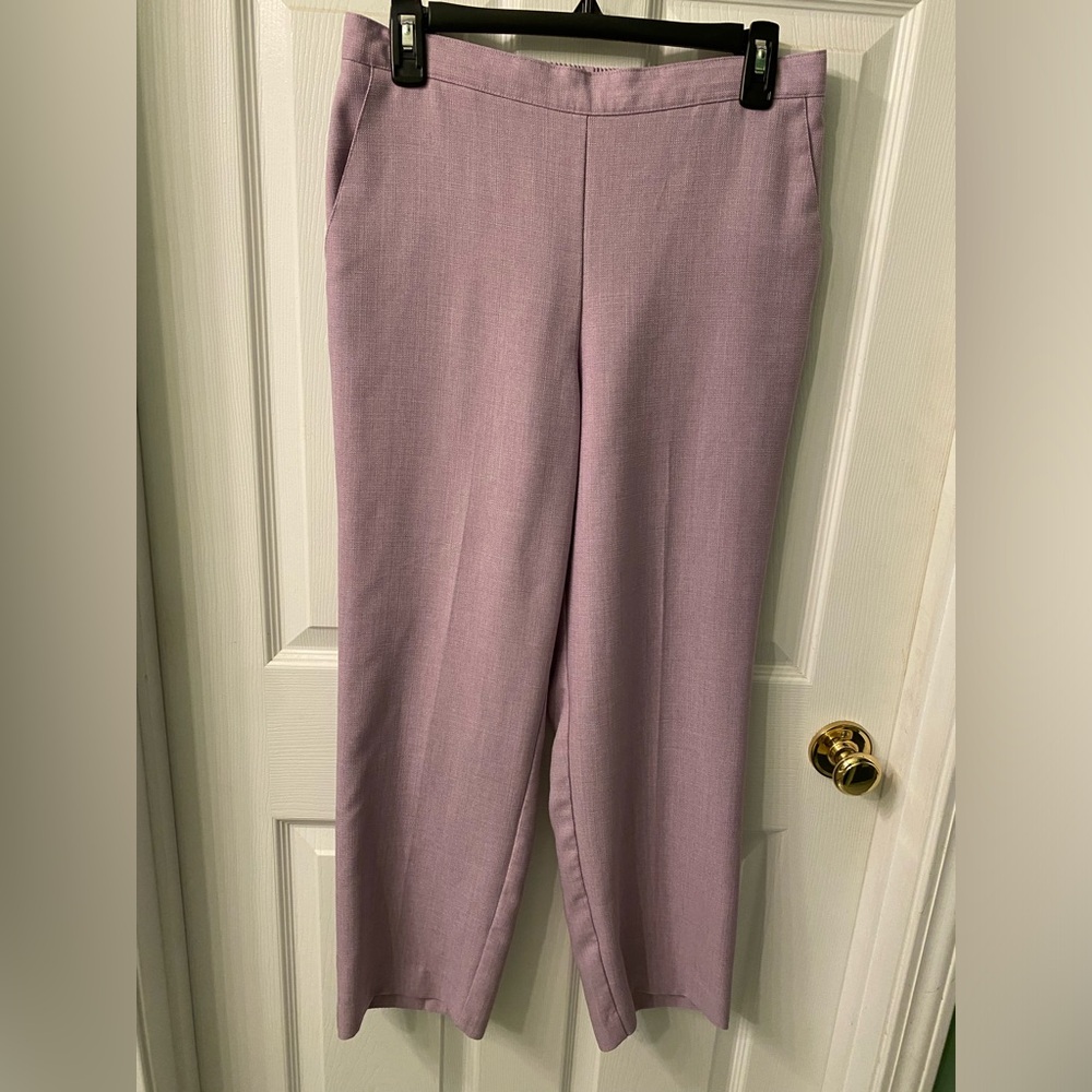 Alfred Dunner size 8 proportioned short lavender pants